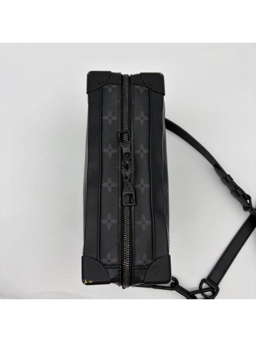 Louis Vuitton Soft Trunk Monogram Eclipse - Picture 8 of 16